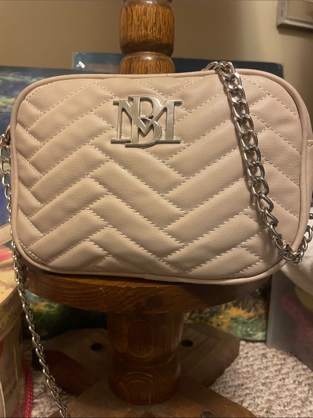 Badgley Mischka Quikted Crossbody Bag in Light Beige with Silver Chain